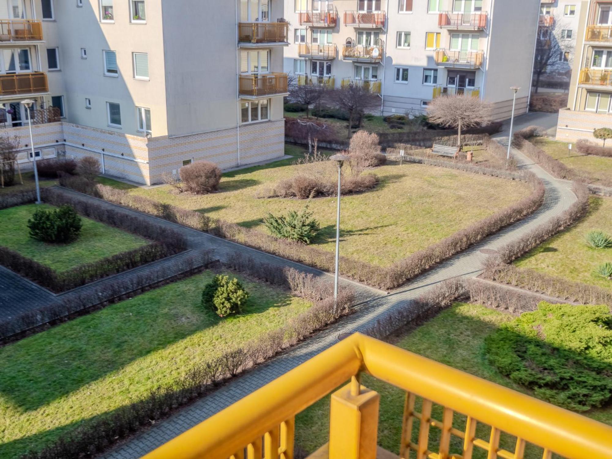 Wspomnienie Mlodosci Apartment Krasków Exterior foto